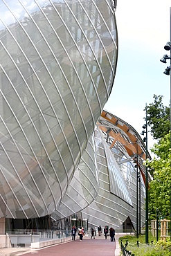 Louis Vuitton Foundation (Fondation Louis-Vuitton), Art Museum, Architect Frank Gehry, Paris, France, Europe