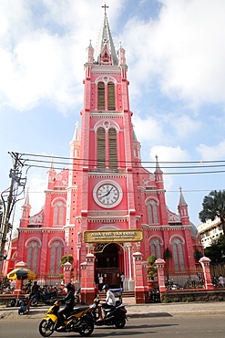 Church of the Sacred Heart of Jesus (Nha Tho Tan Dinh), Ho Chi Minh City, Vietnam, Indochina, Southeast Asia, Asia