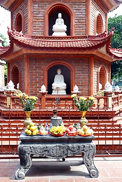 Tran Quoc Pagoda (Chua Tran Quoc), Hanoi, Vietnam, Indochina, Southeast Asia, Asia