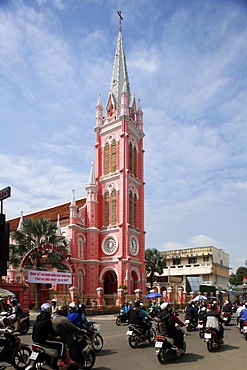 Church of the Sacred Heart of Jesus (Nha Tho Tan Dinh), Ho Chi Minh City, Vietnam, Indochina, Southeast Asia, Asia