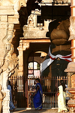 A woman prays at the temple of Tanjore, Tamil Nadu, India, Asia