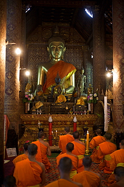 Monks in the Royal Palace Temple of Luang Prabang, Laos, Indochina, Southeast Asia, Asia