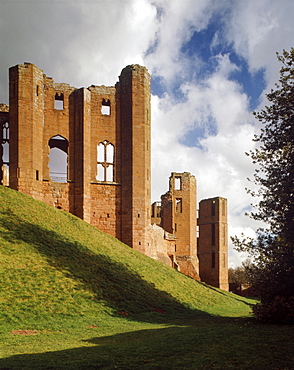 View of the Saintlowe Tower from the west with Gaunt's Tower and Leicester's Building beyond, Kenilworth Castle, Kenilworth, Warwickshire, England, United Kingdom, Europe



