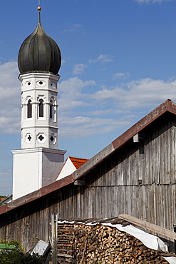 Bavarian village church, Machtlfing, Bavaria, Germany, Europe