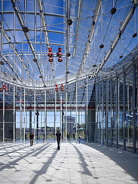 Modern glass roofed entrance to the California Academy of Sciences, architect Renzo Piano Building Workshop, San Francisco, California, United States of America, North America