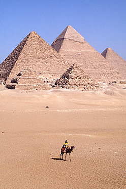 Pyramids, UNESCO World Heritage Site, Giza, near Cairo, Egypt, North Africa, Africa