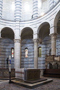 The altar, Baptistery, The Duomo, UNESCO World Heritage Site, Pisa, Tuscany, Italy, Europe