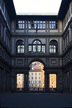 Arched exit at Piazza Degli Uffizi, Uffizi Gallery, Florence, Tuscany, Italy, Europe