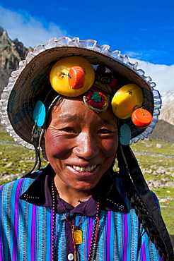 Pilgrim doing the Kora around the holy mountain Mount Kailash in Western Tibet, China, Asia