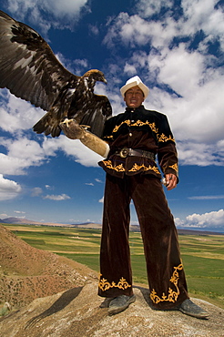 Man with his goshawk, Kyrgyzstan, Central Asia, Asia