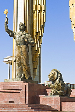 Statue on memorial to Ismail Samani (Ismoili Somoni), Dushanbe,Tajikistan, Central Asia, Asia