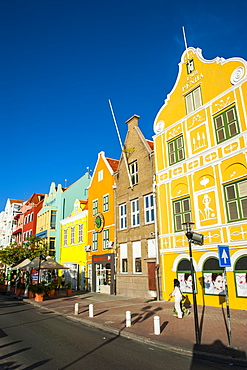 The colourful Dutch houses at the Sint Annabaai in Willemstad, UNESCO World Heritage Site, Curacao, ABC Islands, Netherlands Antilles, Caribbean, Central America