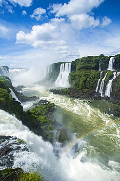 Foz de Iguazu (Iguacu Falls), the largest waterfalls in the world, Iguacu National Park, UNESCO World Heritage Site, Brazil, South America