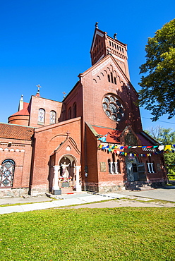 Church of Sts Simon and Elena on Nezalezhnasti Independence square, Minsk, Belarus, Europe 