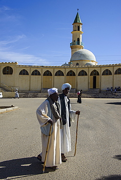 Old men walking in front of the Grand Mosque of Keren, Eritrea, Africa