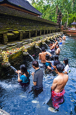 Ritual washing in the Tirta Empul temple, Bali, Indonesia, Southeast Asia, Asia