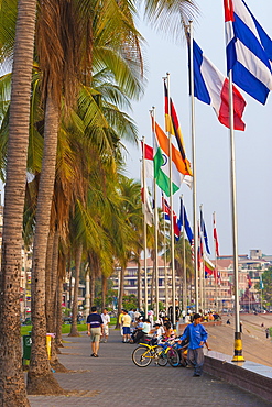 Promenade, Sisowath Quay, Phnom Penh, Cambodia, Indochina, Southeast Asia, Asia