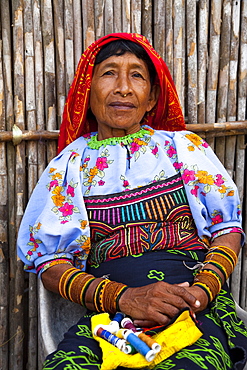 Kuna woman sewing a mola, San Blas Islands, Panama, Central America