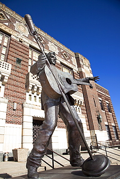 Statue of Elvis Presley in Shreveport, Louisiana, United States of America, North America