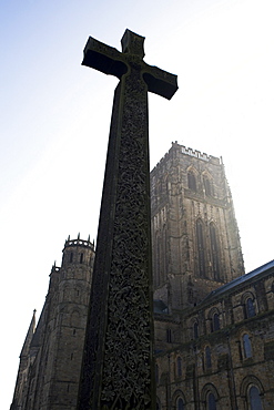 Northumbrian Cross in front of Durham Cathedral, UNESCO World Heritage Site, Durham, England, United Kingdom, Europe