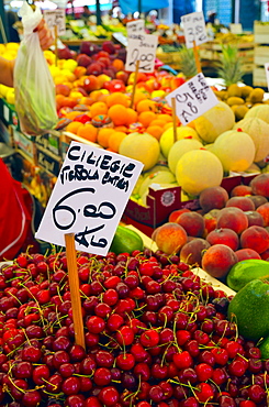 Cherries for sale at fruit and vegetable market, Rialto, Venice, Veneto, Italy, Europe