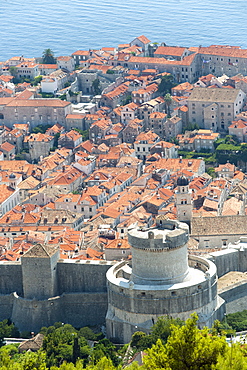 Minceta Tower, part of the Walls of Dubrovnik surrounding the old town, Dubrovnik, UNESCO World Heritage Site, Adriatic Coast, Croatia, Europe