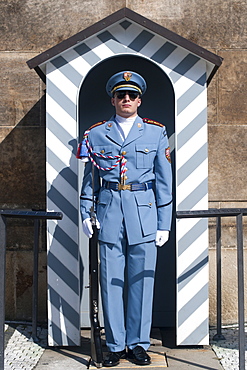 Presidential guard and sentry box in Hradcany, the castle district of Prague, Czech Republic, Europe