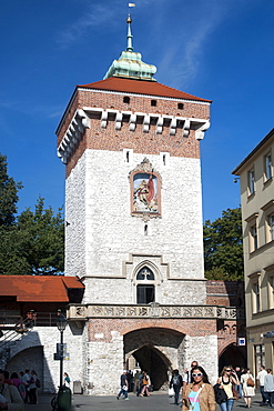 St. Florian's Gate, one of the entrances to the Old Town, UNESCO World Heritage Site, Krakow, southern Poland, Europe