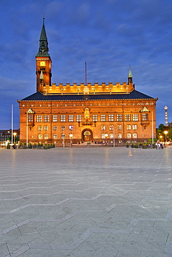 The Radhus Pladsen, city hall and square at dusk, Copenhagen, Denmark, Scandinavia, Europe