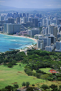 View north west from the lookout on the crater rim of Diamond Head towards Kapiolani Park and Waikiki, Waikiki, Oahu, Hawaii, Hawaiian Islands, United States of America (U.S.A.), North America