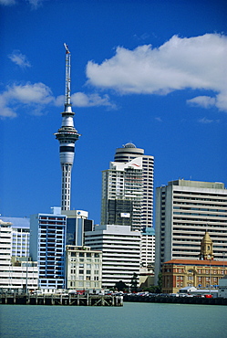 The waterfront, Sky City Tower and the city centre skyline, Auckland, North Island, New Zealand, Pacific