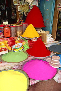 Tika powders for forehead marking, in the old town of Aurangabad, North Maharashtra state, India, Asia