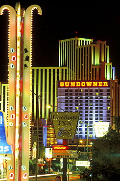 West Fourth Street in Reno, the glitzy little Las Vegas-style gambling city in the far west, Reno, Nevada, United States of America (USA), North America