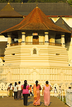 The Temple of the Sacred Tooth Relic (Temple of the Tooth) at sunset, a major tourist attraction and site of Buddhist pilgrimage, UNESCO World Heritage Site, Kandy, Sri Lanka, Asia