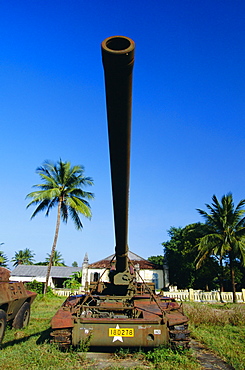 US self-propelled gun in military museum, in city which saw fierce fighting in the Tet Offensive in 1968, Hue, Vietnam, Indochina, Southeast Asia, Asia