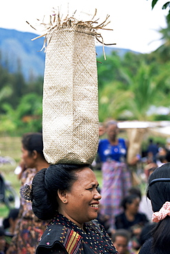 Batak woman at funeral of important local woman near Tuk Tuk on Samosir Island, Lake Toba, Sumatra, Indonesia, Southeast Asia, Asia