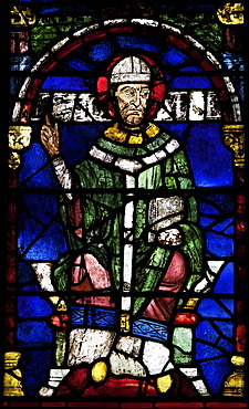 Portrait of St. Thomas a Becket, assembled in 1919 from fragments of medieval stained glass, Thomas Becket Window 1, north ambulatory, Canterbury Cathedral, UNESCO World Heritage Site, Canterbury, Kent, England, United Kingdom, Europe