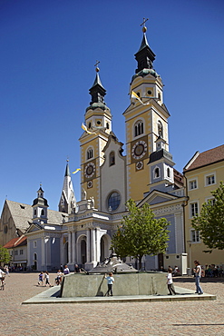 Dom Mariae Aufnahme in den Himmel und St. Kassian zu Brixen cathedral, old town, Brixen, South Tyrol, Italy, Europe