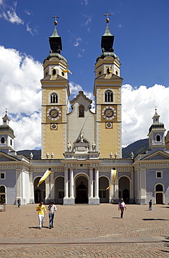 Dom Mariae Aufnahme in den Himmel und St. Kassian zu Brixen cathedral, old town, Brixen, South Tyrol, Italy, Europe