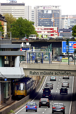 Motorway A40, so-called Ruhrschnellweg, tram line on the median strip, Essen, Ruhrgebiet region, North Rhine-Westphalia, Germany, Europe