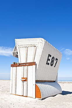 Beach chair on a beach, Baltic Sea, Boltenhagen, Mecklenburg-Western Pomerania, Germany, Europe