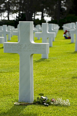 Crosses, made of marble, American military cemetery at Omaha Beach near Colleville sur Mer, Normandy, France, Europe