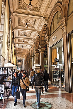 People walking in the Vittorio Emanuele Gallery, La Galleria, Milan, Italy, Europe