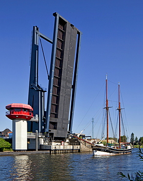 Reiherstieg Bascule Bridge, Neuhoefer Strasse, Hamburg, Germany, Europe