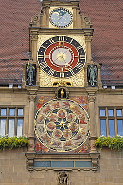 Astronomical clock with the cycles of the moon by Isaac Habrecht on the Town Hall of Heilbronn, Baden-Wuerttemberg, Germany, Europe