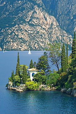 Mansion on Lake Garda, Italy, Europe