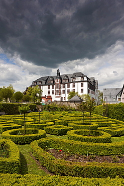 Residenzschloss and Schlossgarten, Royal Palace and Castle Garden, Idstein, German Half-Timbered House Road, Rheingau-Taunus-Kreis district, Hesse, Germany, Europe