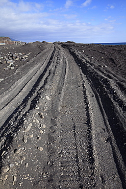 Tyre tracks on a beach with black sand, Tazacorte, La Palma, La Isla Verde, La Isla Bonita, Canary Islands, Islas Canarias, Spain, Europe