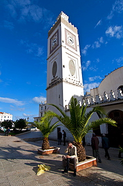 Mosque Jamaa-el-Jedid or Mosque of the Fishermen on Martyrs' Square in Algiers, Algeria, Africa