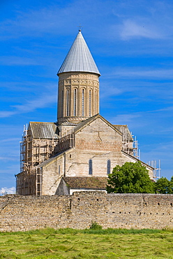 Fortress monastery, Alaverdi Monastery, Kakheti, Georgia, Caucasus